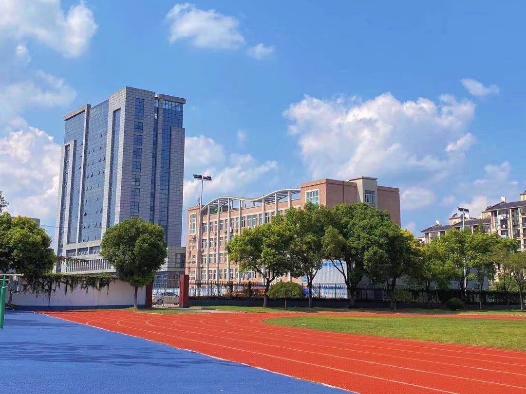 体育操场.jpg